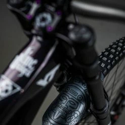 UNLEAZHED Mudguard M01 Eldorado Dark Gr.S -Sram Verkäufe UNLEAZHED Mudguard M01 eldorado dark Gr S A3399 b 1