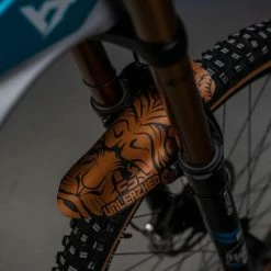 UNLEAZHED Mudguard M01 Empire Copper Gr.S 7 UNLEAZHED Mudguard M01 Empire Copper Gr.S -Sram Verkäufe UNLEAZHED Mudguard M01 empire copper Gr S A3402 b 1