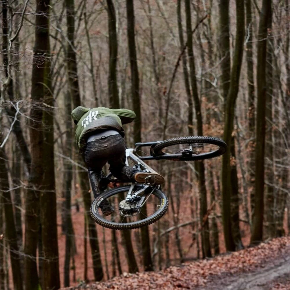 UNLEAZHED Mudguard M01 Red Gr.S 6 UNLEAZHED Mudguard M01 Red Gr.S – Bild 4