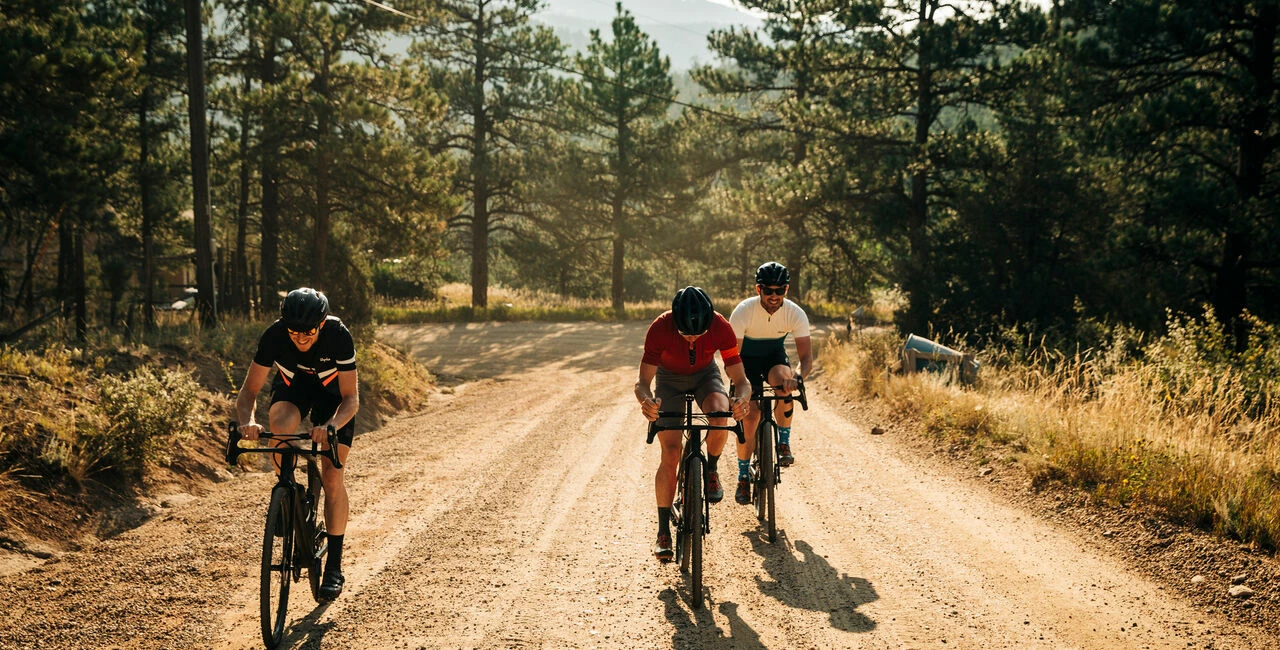 Titelseite -Sram Verkäufe gravel bikes adventure 1